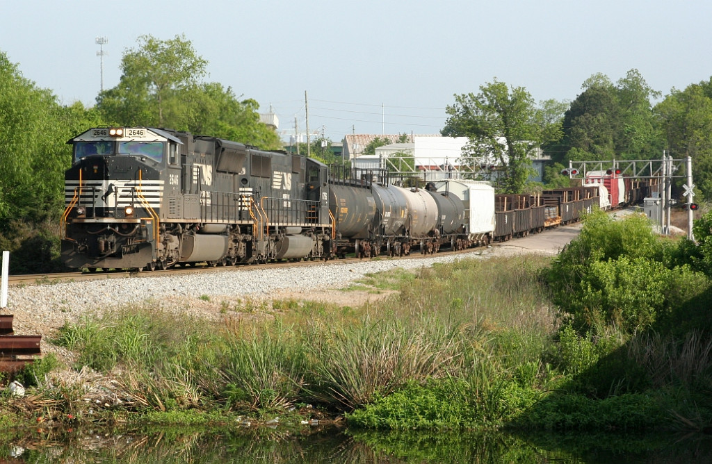 NS SB freight